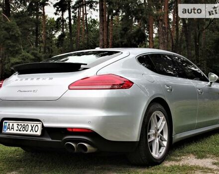 Сірий Порше Panamera, об'ємом двигуна 3 л та пробігом 88 тис. км за 45500 $, фото 5 на Automoto.ua