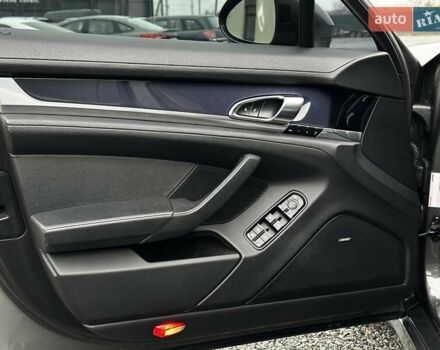 Сірий Порше Panamera, об'ємом двигуна 3 л та пробігом 192 тис. км за 22999 $, фото 18 на Automoto.ua