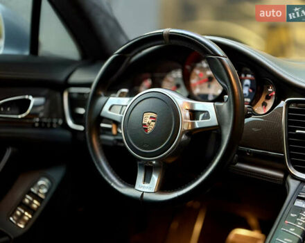 Серый Порше Панамера, объемом двигателя 4.8 л и пробегом 113 тыс. км за 30000 $, фото 24 на Automoto.ua