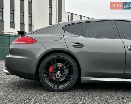 Сірий Порше Panamera, об'ємом двигуна 3 л та пробігом 192 тис. км за 22999 $, фото 13 на Automoto.ua
