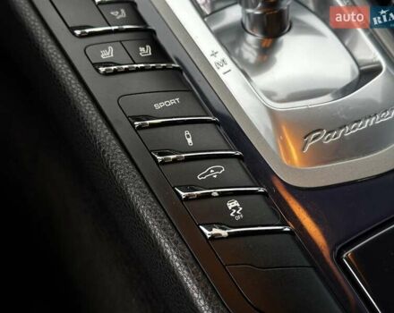 Сірий Порше Panamera, об'ємом двигуна 3 л та пробігом 192 тис. км за 22999 $, фото 34 на Automoto.ua