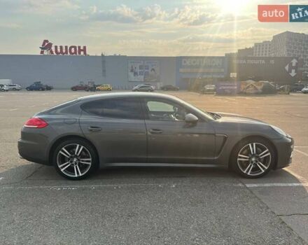 Сірий Порше Panamera, об'ємом двигуна 3.61 л та пробігом 180 тис. км за 30000 $, фото 5 на Automoto.ua