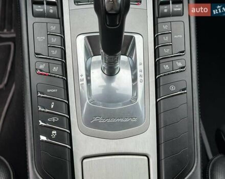 Порше Панамера 2013 в Виннице на Automoto.ua Серый Порше Панамера, объемом двигателя 3.6 л и пробегом 225 тыс. км за 29690 $, фото 42 на Automoto.ua
