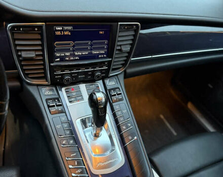 Сірий Порше Panamera, об'ємом двигуна 3 л та пробігом 122 тис. км за 29999 $, фото 9 на Automoto.ua