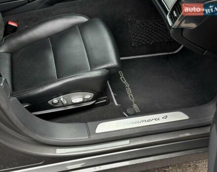 Порше Панамера 2013 в Виннице на Automoto.ua Серый Порше Панамера, объемом двигателя 3.6 л и пробегом 225 тыс. км за 29690 $, фото 30 на Automoto.ua