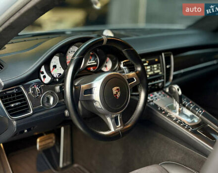 Серый Порше Панамера, объемом двигателя 4.8 л и пробегом 113 тыс. км за 30000 $, фото 13 на Automoto.ua