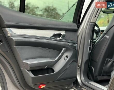 Порше Панамера 2013 в Виннице на Automoto.ua Серый Порше Панамера, объемом двигателя 3.6 л и пробегом 225 тыс. км за 29690 $, фото 18 на Automoto.ua