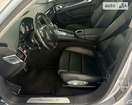 Серый Порше Панамера, объемом двигателя 3 л и пробегом 128 тыс. км за 29000 $, фото 11 на Automoto.ua