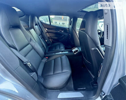 Серый Порше Панамера, объемом двигателя 3 л и пробегом 128 тыс. км за 29000 $, фото 16 на Automoto.ua