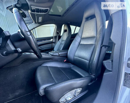 Серый Порше Панамера, объемом двигателя 3 л и пробегом 128 тыс. км за 29000 $, фото 17 на Automoto.ua