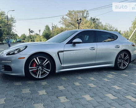 Серый Порше Панамера, объемом двигателя 3 л и пробегом 128 тыс. км за 29000 $, фото 2 на Automoto.ua