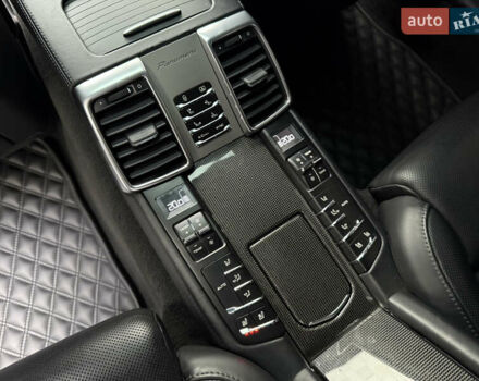 Серый Порше Панамера, объемом двигателя 3 л и пробегом 153 тыс. км за 26500 $, фото 23 на Automoto.ua