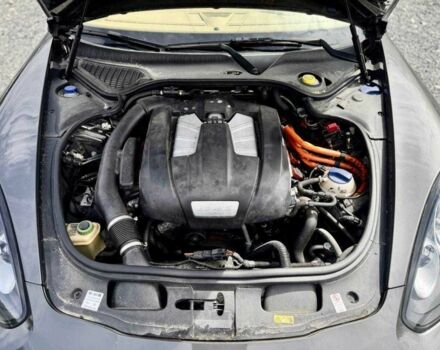 Сірий Порше Panamera, об'ємом двигуна 3 л та пробігом 98 тис. км за 19300 $, фото 1 на Automoto.ua