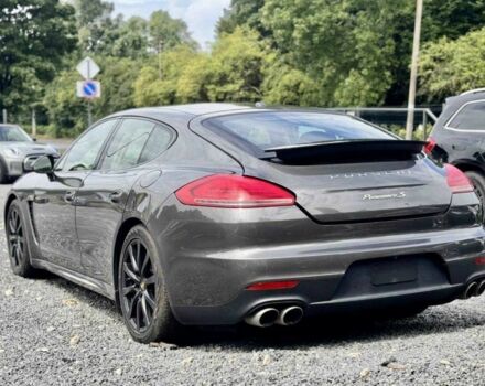 Сірий Порше Panamera, об'ємом двигуна 3 л та пробігом 98 тис. км за 19300 $, фото 3 на Automoto.ua