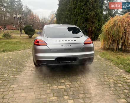 Серый Порше Панамера, объемом двигателя 3 л и пробегом 93 тыс. км за 27000 $, фото 7 на Automoto.ua