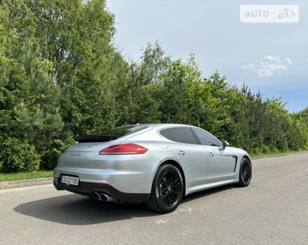 Сірий Порше Panamera, об'ємом двигуна 3 л та пробігом 106 тис. км за 40000 $, фото 36 на Automoto.ua