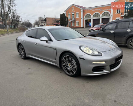 Сірий Порше Panamera, об'ємом двигуна 3 л та пробігом 88 тис. км за 33000 $, фото 2 на Automoto.ua