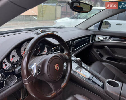 Сірий Порше Panamera, об'ємом двигуна 3 л та пробігом 88 тис. км за 33000 $, фото 10 на Automoto.ua
