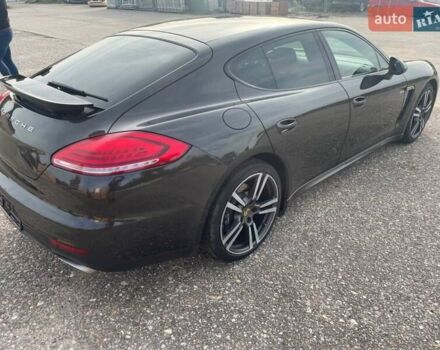 Сірий Порше Panamera, об'ємом двигуна 3 л та пробігом 173 тис. км за 49999 $, фото 4 на Automoto.ua