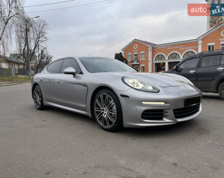 Сірий Порше Panamera, об'ємом двигуна 3 л та пробігом 88 тис. км за 33000 $, фото 3 на Automoto.ua