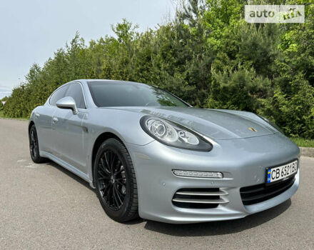 Сірий Порше Panamera, об'ємом двигуна 3 л та пробігом 106 тис. км за 40000 $, фото 9 на Automoto.ua