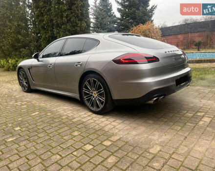 Серый Порше Панамера, объемом двигателя 3 л и пробегом 93 тыс. км за 27000 $, фото 8 на Automoto.ua