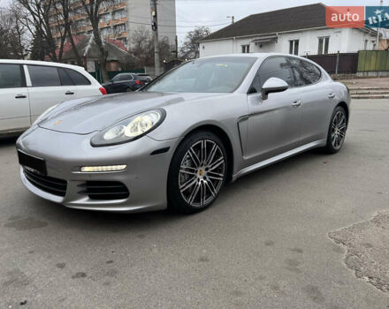 Сірий Порше Panamera, об'ємом двигуна 3 л та пробігом 88 тис. км за 33000 $, фото 6 на Automoto.ua