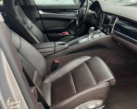 Серый Порше Панамера, объемом двигателя 3 л и пробегом 93 тыс. км за 27000 $, фото 14 на Automoto.ua