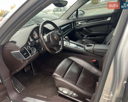 Серый Порше Панамера, объемом двигателя 3 л и пробегом 93 тыс. км за 27000 $, фото 11 на Automoto.ua
