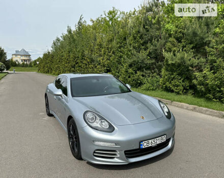 Сірий Порше Panamera, об'ємом двигуна 3 л та пробігом 106 тис. км за 40000 $, фото 1 на Automoto.ua