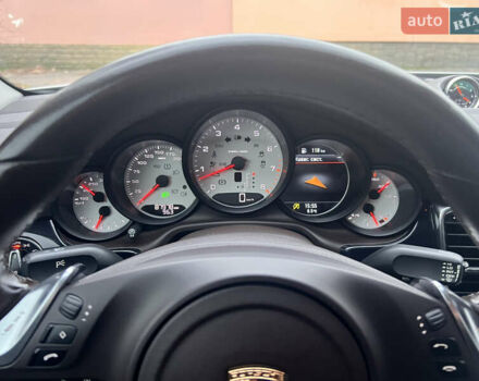 Сірий Порше Panamera, об'ємом двигуна 3 л та пробігом 88 тис. км за 33000 $, фото 16 на Automoto.ua