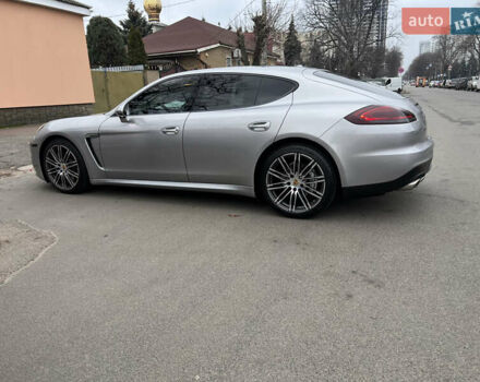 Сірий Порше Panamera, об'ємом двигуна 3 л та пробігом 88 тис. км за 33000 $, фото 7 на Automoto.ua
