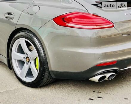 Сірий Порше Panamera, об'ємом двигуна 3.6 л та пробігом 100 тис. км за 39000 $, фото 79 на Automoto.ua
