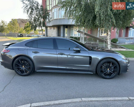 Сірий Порше Panamera, об'ємом двигуна 2.89 л та пробігом 59 тис. км за 48800 $, фото 3 на Automoto.ua