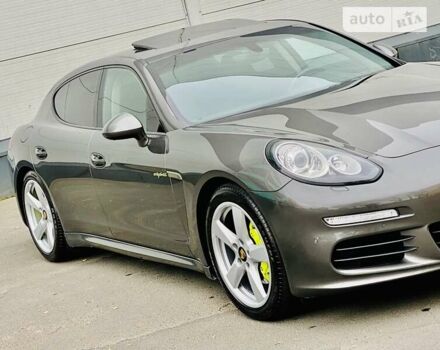 Сірий Порше Panamera, об'ємом двигуна 3.6 л та пробігом 100 тис. км за 39000 $, фото 52 на Automoto.ua