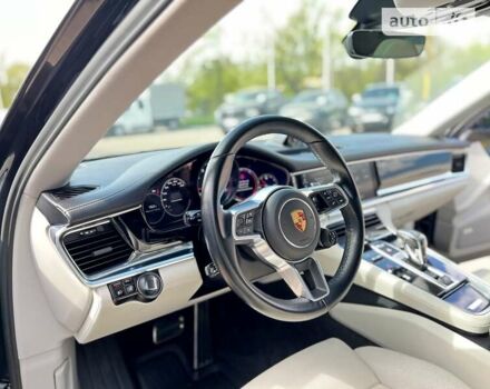 Сірий Порше Panamera, об'ємом двигуна 2.89 л та пробігом 53 тис. км за 77900 $, фото 20 на Automoto.ua