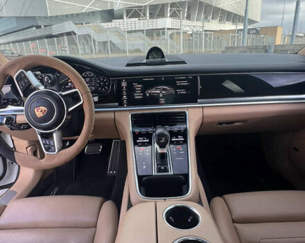 Серый Порше Панамера, объемом двигателя 2.89 л и пробегом 114 тыс. км за 49850 $, фото 4 на Automoto.ua
