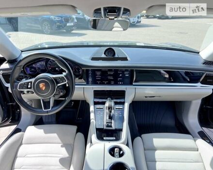 Сірий Порше Panamera, об'ємом двигуна 2.89 л та пробігом 53 тис. км за 77900 $, фото 41 на Automoto.ua