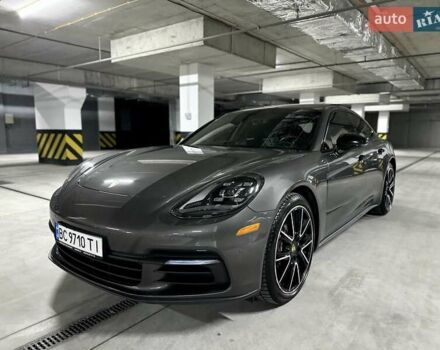 Сірий Порше Panamera, об'ємом двигуна 3 л та пробігом 30 тис. км за 59000 $, фото 2 на Automoto.ua