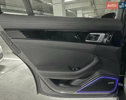Сірий Порше Panamera, об'ємом двигуна 3 л та пробігом 30 тис. км за 59000 $, фото 32 на Automoto.ua