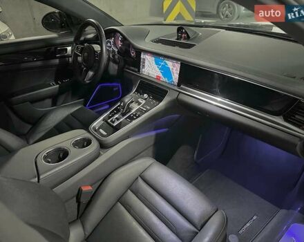 Сірий Порше Panamera, об'ємом двигуна 3 л та пробігом 30 тис. км за 59000 $, фото 40 на Automoto.ua