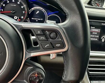 Сірий Порше Panamera, об'ємом двигуна 2.89 л та пробігом 65 тис. км за 79900 $, фото 50 на Automoto.ua