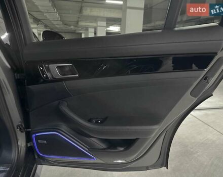 Сірий Порше Panamera, об'ємом двигуна 3 л та пробігом 30 тис. км за 59000 $, фото 36 на Automoto.ua