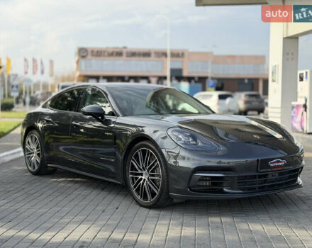 Сірий Порше Panamera, об'ємом двигуна 3 л та пробігом 72 тис. км за 55000 $, фото 6 на Automoto.ua