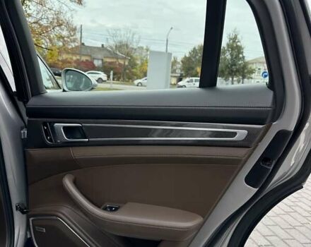 Сірий Порше Panamera, об'ємом двигуна 2.89 л та пробігом 65 тис. км за 79900 $, фото 36 на Automoto.ua