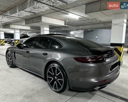 Сірий Порше Panamera, об'ємом двигуна 3 л та пробігом 30 тис. км за 59000 $, фото 9 на Automoto.ua