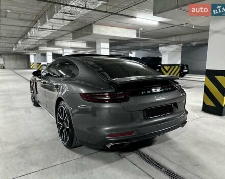 Сірий Порше Panamera, об'ємом двигуна 3 л та пробігом 30 тис. км за 59000 $, фото 12 на Automoto.ua