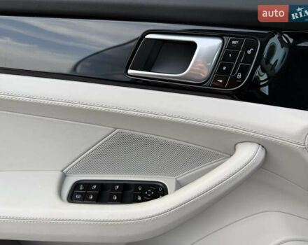 Сірий Порше Panamera, об'ємом двигуна 3 л та пробігом 72 тис. км за 55000 $, фото 13 на Automoto.ua