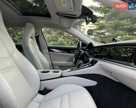 Сірий Порше Panamera, об'ємом двигуна 3 л та пробігом 72 тис. км за 55000 $, фото 17 на Automoto.ua