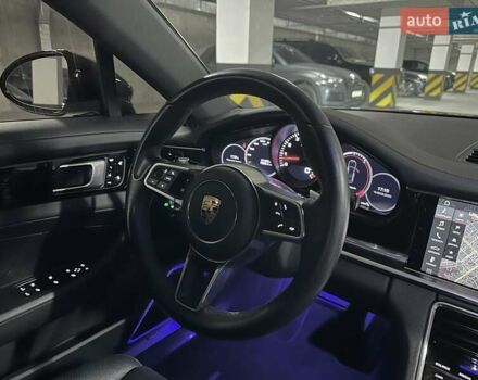 Сірий Порше Panamera, об'ємом двигуна 3 л та пробігом 30 тис. км за 59000 $, фото 45 на Automoto.ua